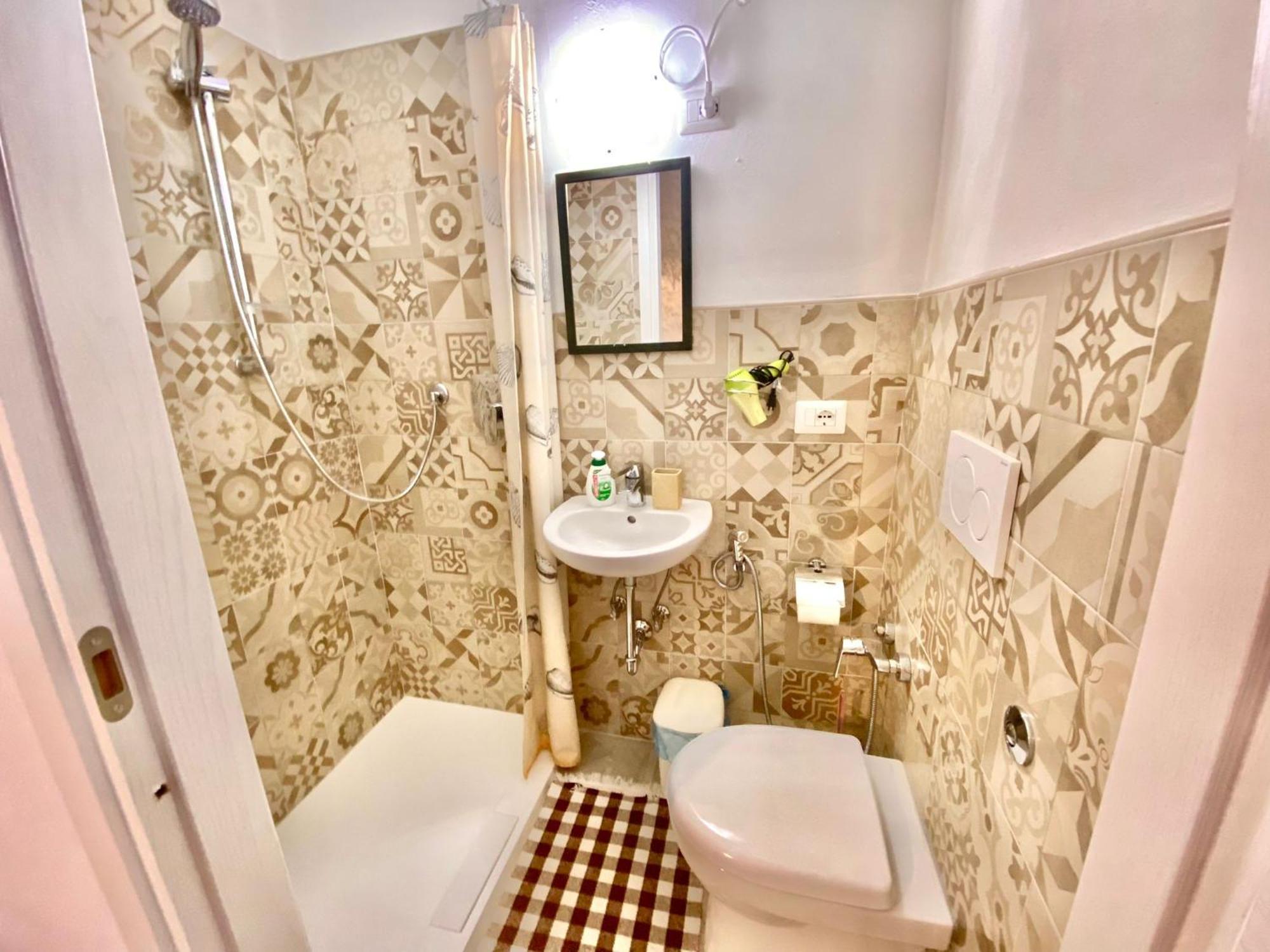 Maison Sarraj Parme Chambre photo