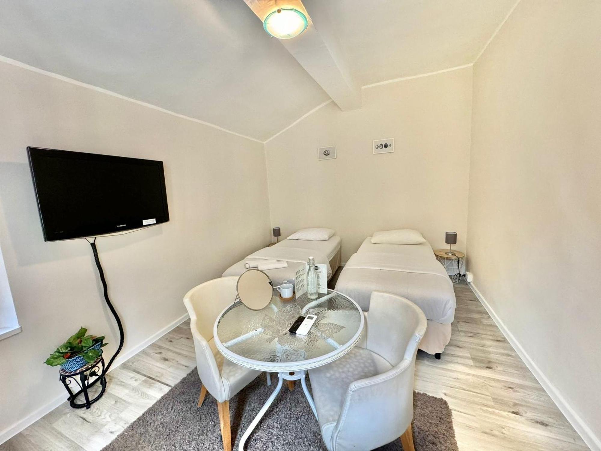 Maison Sarraj Parme Chambre photo